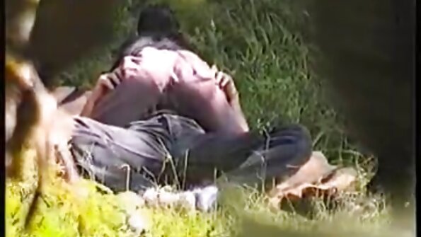 એક સેકસી વીડીયો ભેજો કિશોર કે જે ટોટીને પ્રેમ કરે છે તે તેના કન્ટની અંદર એક પીકર અનુભવે છે