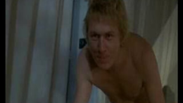 તેના ત્રીપલ સેકસ વીડીયો આતુર જીવનસાથી દ્વારા પથારી પર વિશાળ स्तन ધરાવતી હોટી છે