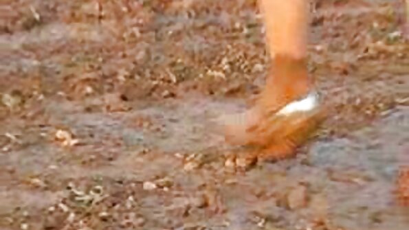 લાંબા વાળ ધરાવતી ફુલ સેકસી વીડીયો ફુલ સેકસી વીડિયો છોકરી ટોટી મેળવવા માટે પગ ખોલી રહી છે