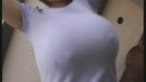 ચશ્મા વાળી સ્લટ ગુદા મૈથુનની તૃષ્ણા કરે છે અને તે તેને મેળવે બીપી વીડીયો સેકસી વીડિયો છે