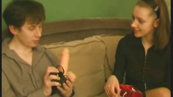 સોનેરી જે પુરુષોને પ્રેમ કરે છે તે ત્રણેયમાં બે ડિક ચાટતી હોય છે બીપી વીડીયો સેકસી ગુજરાતી