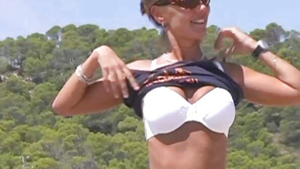 કાળી ટોટીને પસંદ કરતી એક સરસ ગધેડાની સેકસી વીડીયો ફુલ વસ્તુ સોફા પર થોડી મળી રહી છે