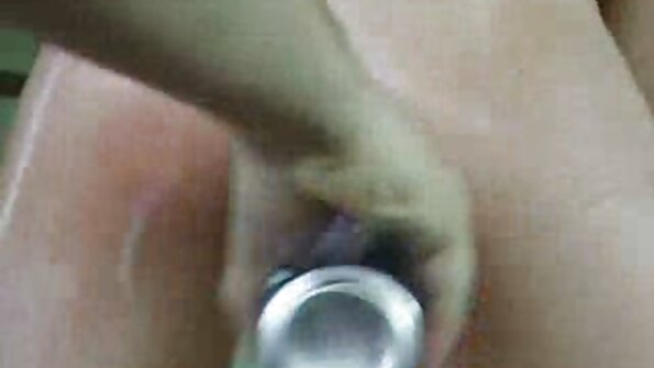 એક સુંદર કલાપ્રેમી ખુરશી પર સ્ટડી રૂમમાં સોલો સેકસી વીડીયો ફુલ એક્શન કરી રહ્યો છે