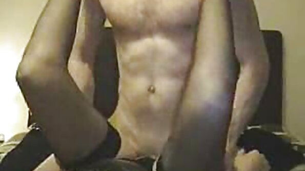 સોનેરી અને શ્યામા બેડરૂમમાં મોટા ટોળાની સંભાળ રાખે છે સેકસી બીપી વીડીયો