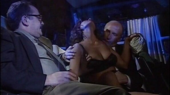 સોનેરી સ્ત્રી એક સની લિયોન સેકસી બીપી વીડીયો ભવ્ય હોલ રૂમમાં કોક્સ સાથે મજા કરી રહી છે