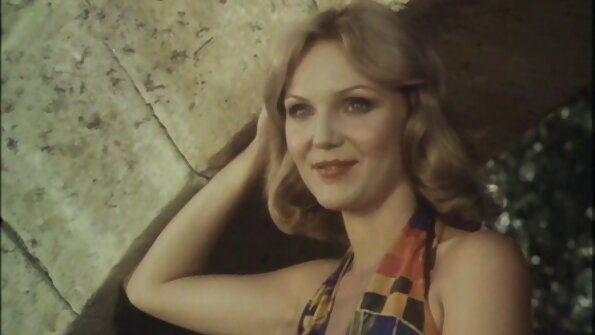 મોટા ઉછાળવાળા બૂબ્સ સાથેનો બિમ્બો ઉત્થાનને સારી રીતે ચલાવે છે સેકસી વીડીયા એચડી