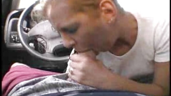 એક સેક્સી ઓલ નેચરલ છોકરીને તેની ભીની ચૂત પલંગ પર ચડાવી રહી બીપી પીચર વીડીયો સેકસી છે